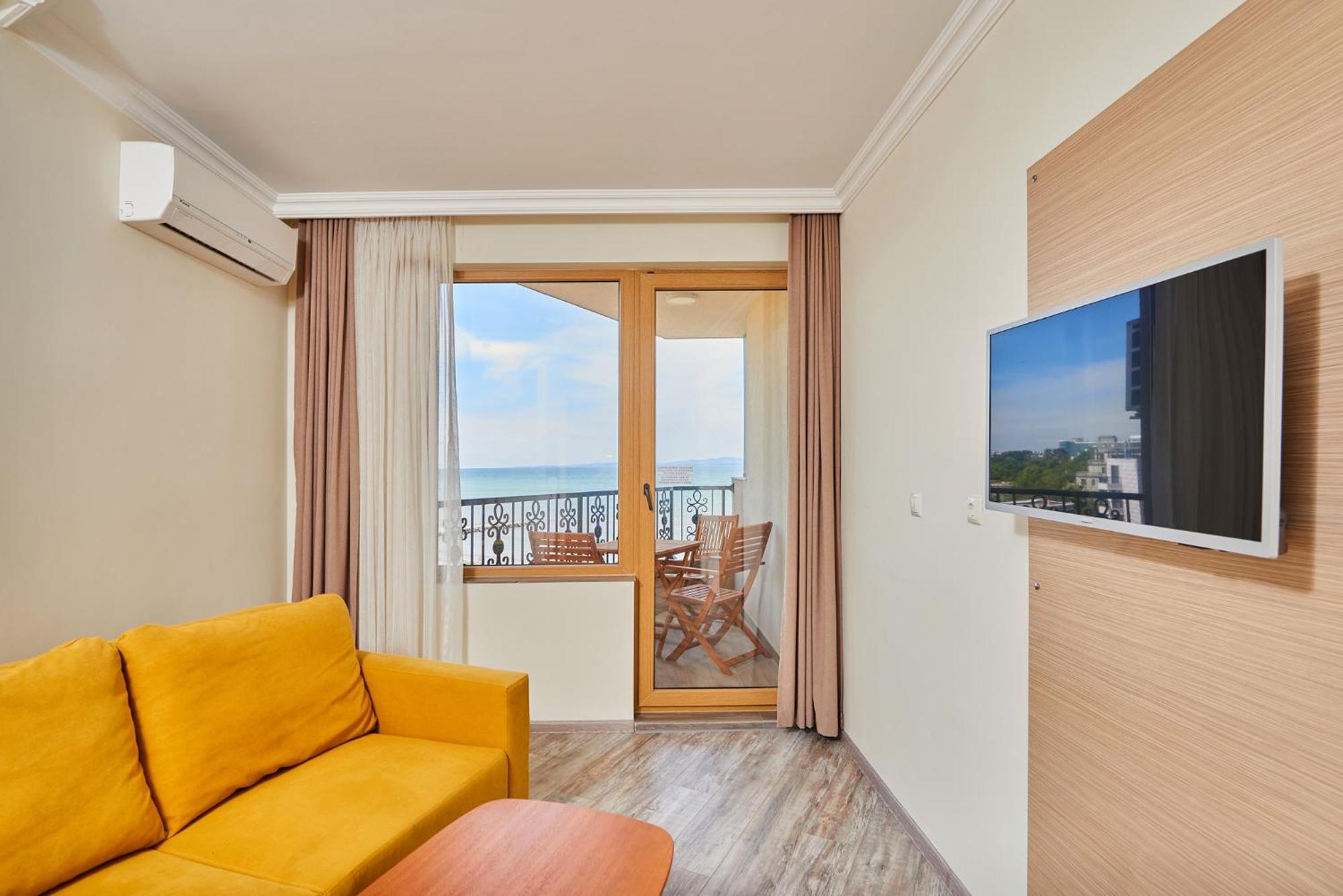 Crotiria Beach - Aparthotel Pomorie Esterno foto